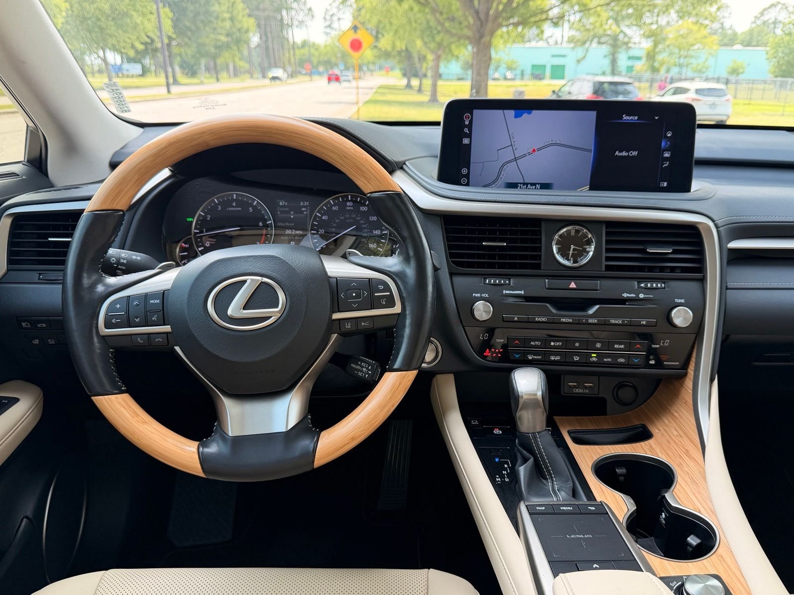 Used 2021 White Pearl Lexus 350L image 3