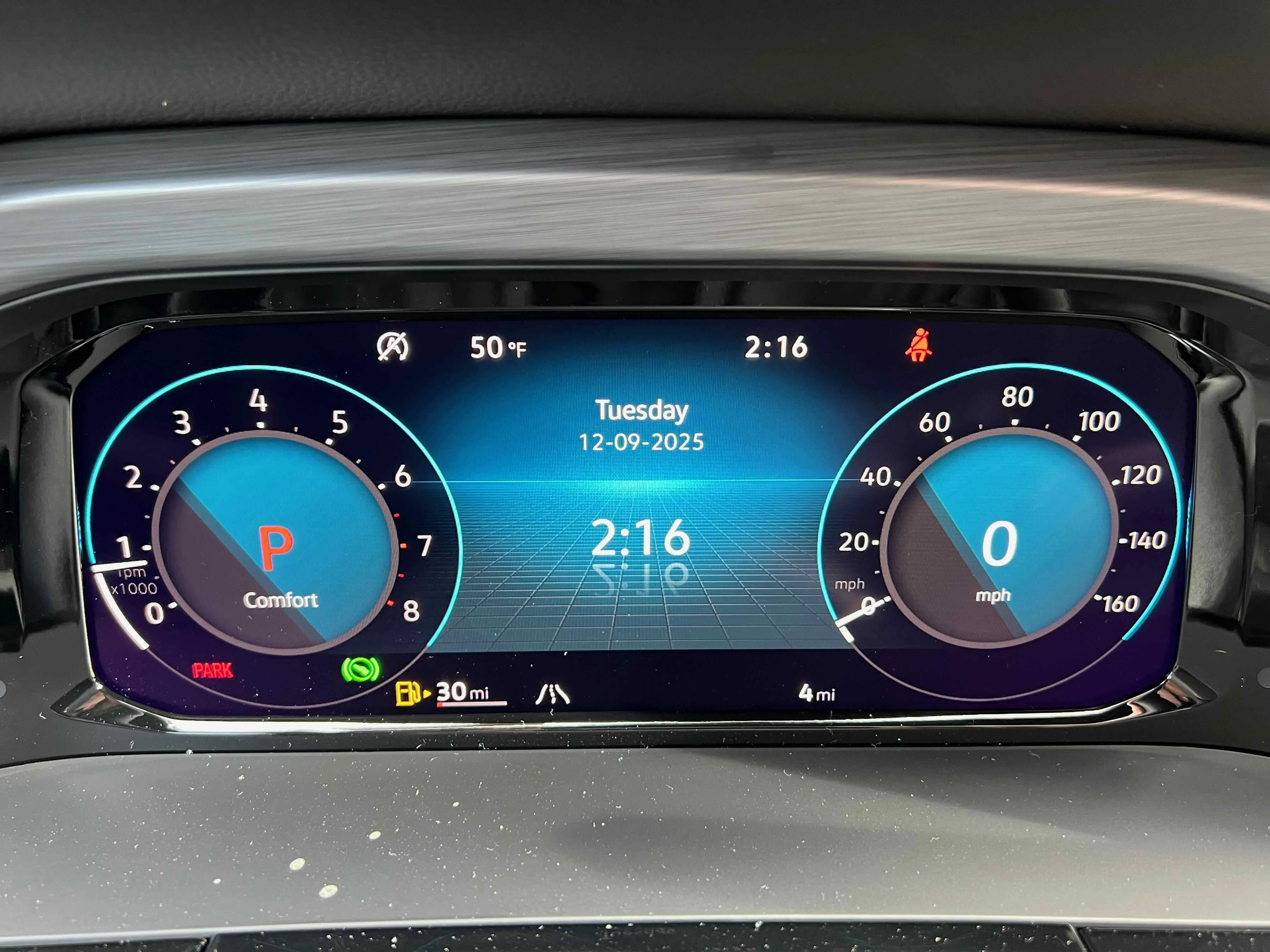 New 2026 Silver Mist Volkswagen 2.0T SE w/Technology image 28