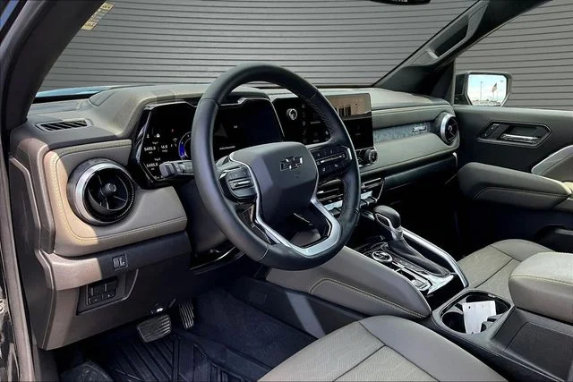 Used 2025 Black Chevrolet ZR2 image 17