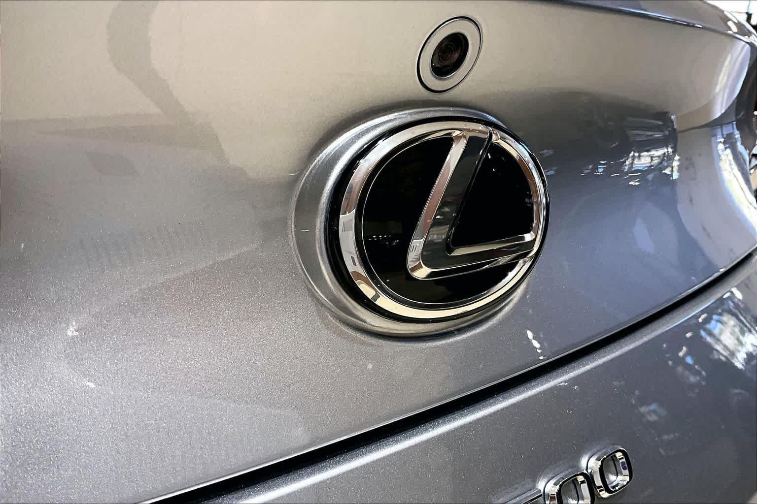 Certified Used 2022 IRIDIUM Lexus  image 29
