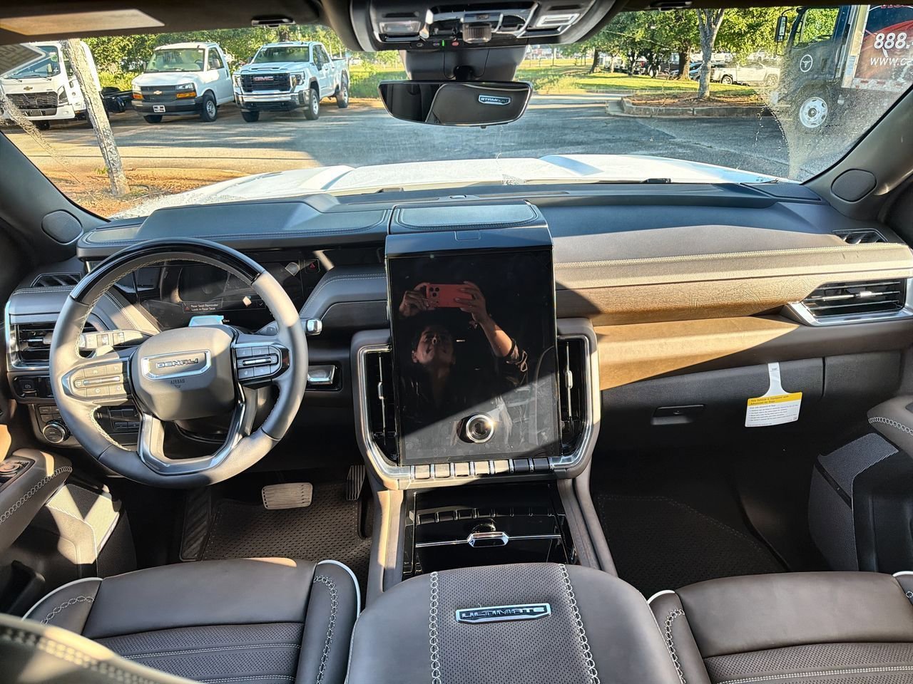 2026 GMC Yukon XL Denali Ultimate - Photo 17