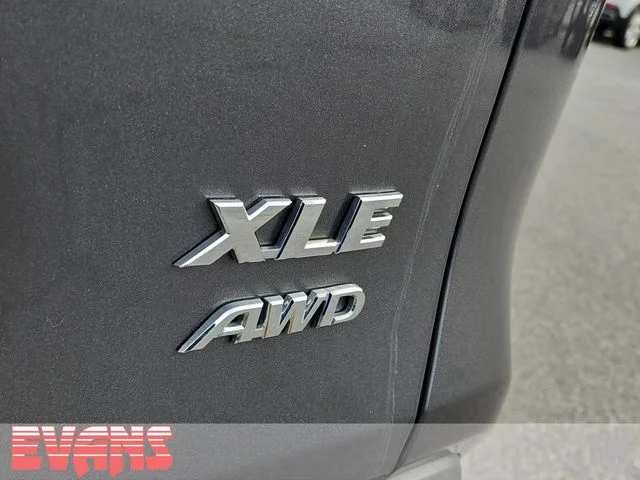 Used 2025 Gray Toyota XLE image 3