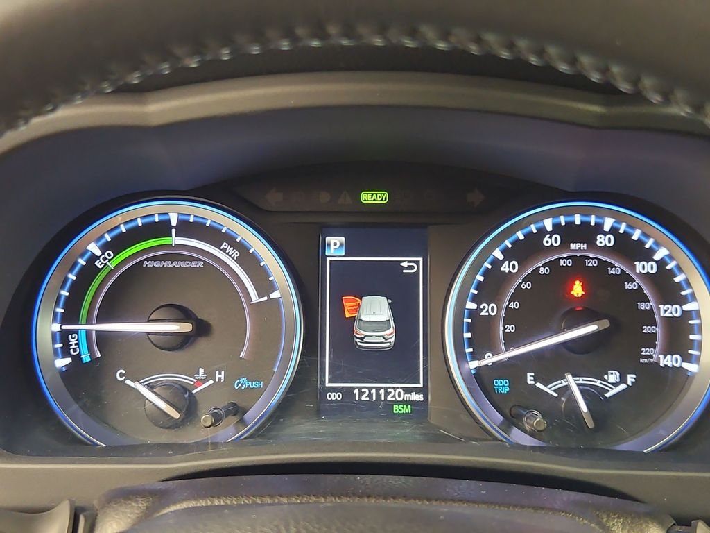 Used 2019 Silver Toyota XLE image 20