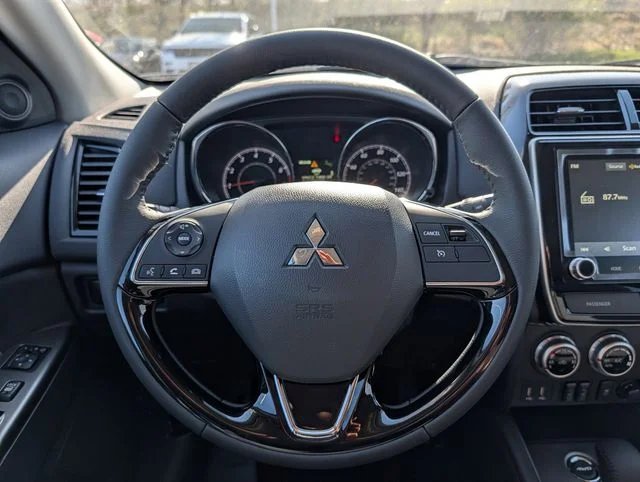 New 2026 Alloy Silver Metallic Mitsubishi 2.0 SE image 7
