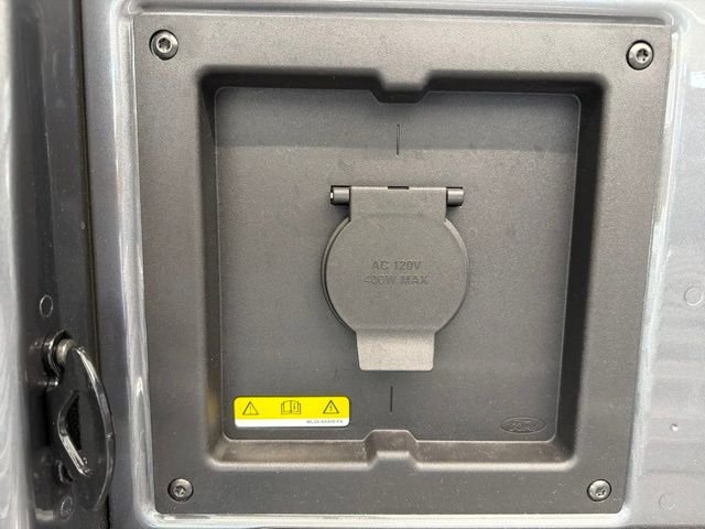 New 2026 Carbonized Gray Metallic Ford XLT image 15