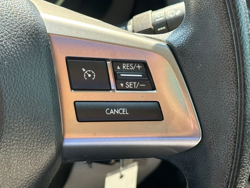 Used 2015 Quartz Blue Subaru 2.5i image 28