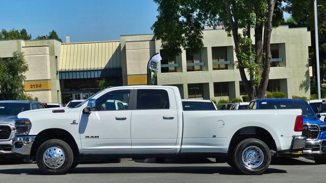 2025 RAM 3500 Laramie - Photo 6