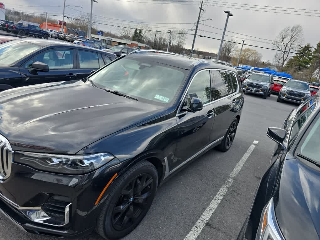 2021 BMW X7