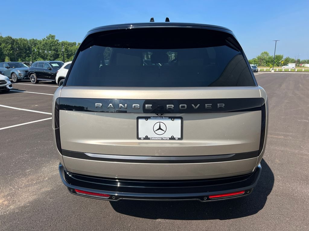 Used 2025 Gold Land Rover SE image 6