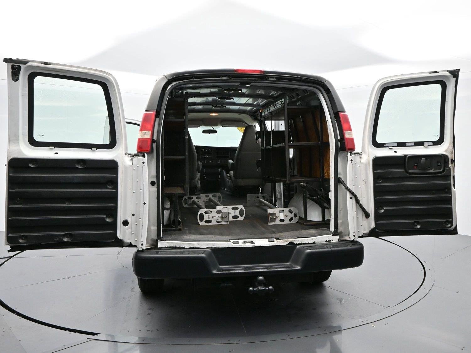 Used 2018 Summit White GMC 2500 image 36