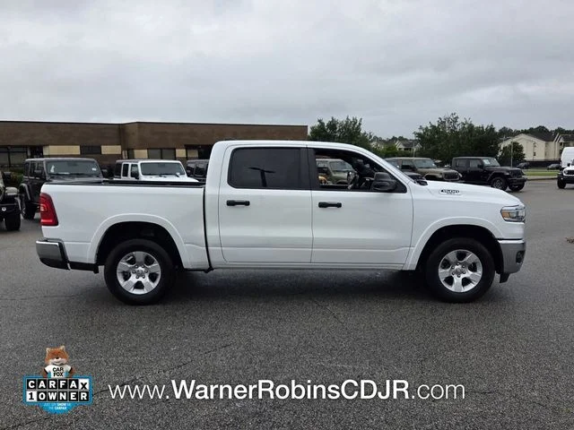 Used 2025 White Ram Big Horn/Lone Star image 16