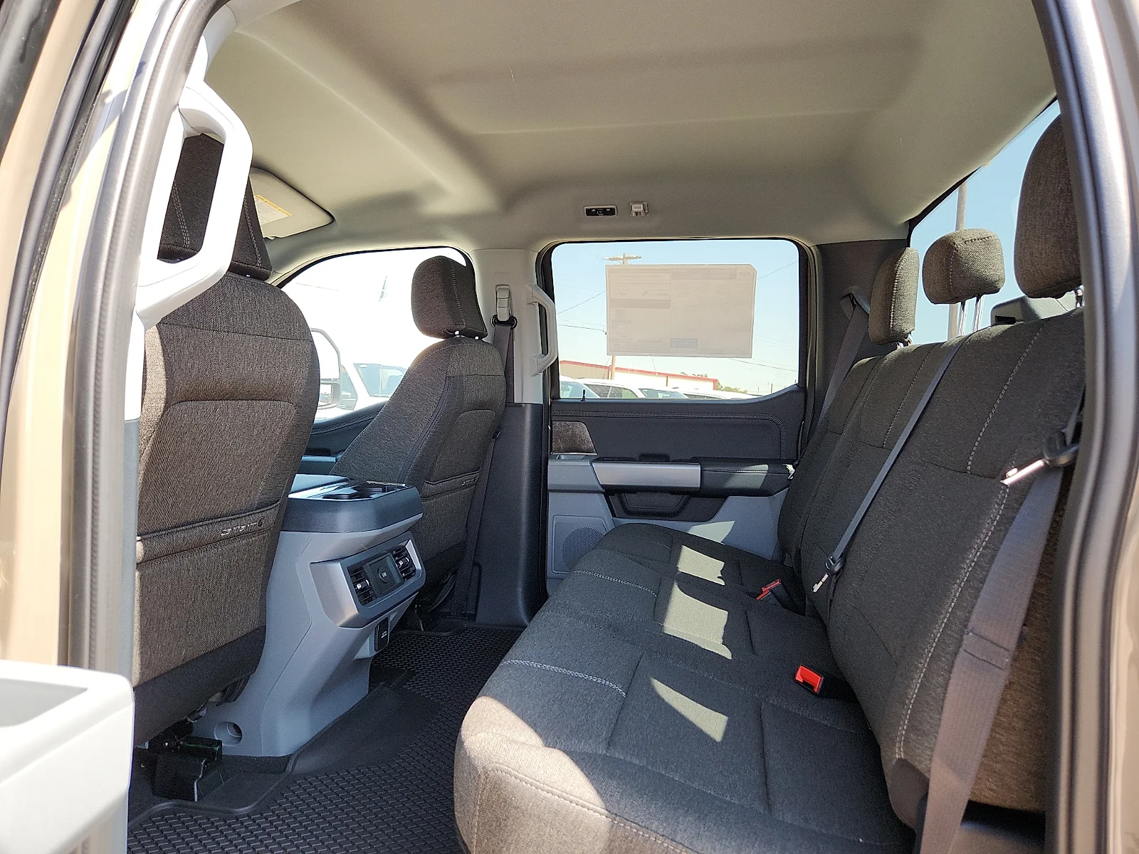 New 2027 Marsh Gray Metallic Ford XLT image 18