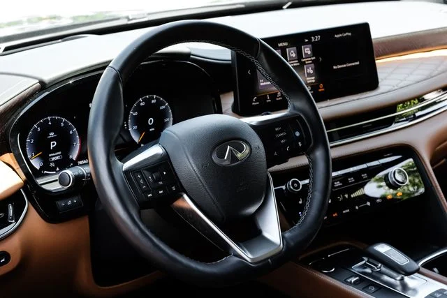 Used 2022 Black INFINITI Autograph image 20