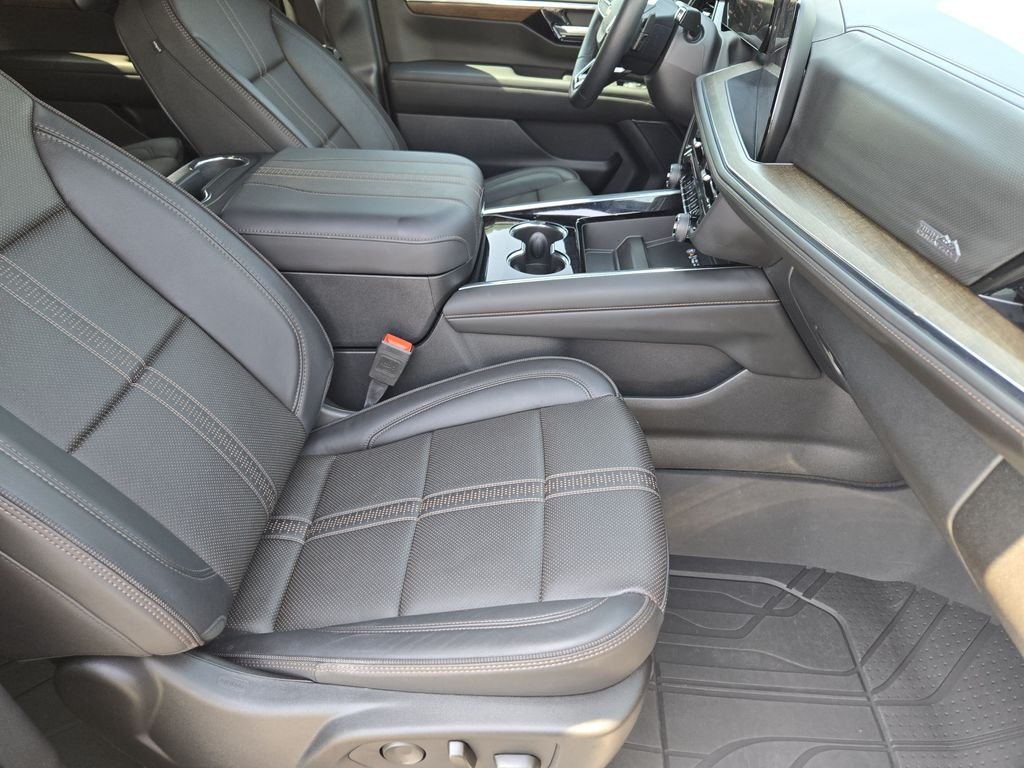 Used 2025 Black Chevrolet High Country image 15