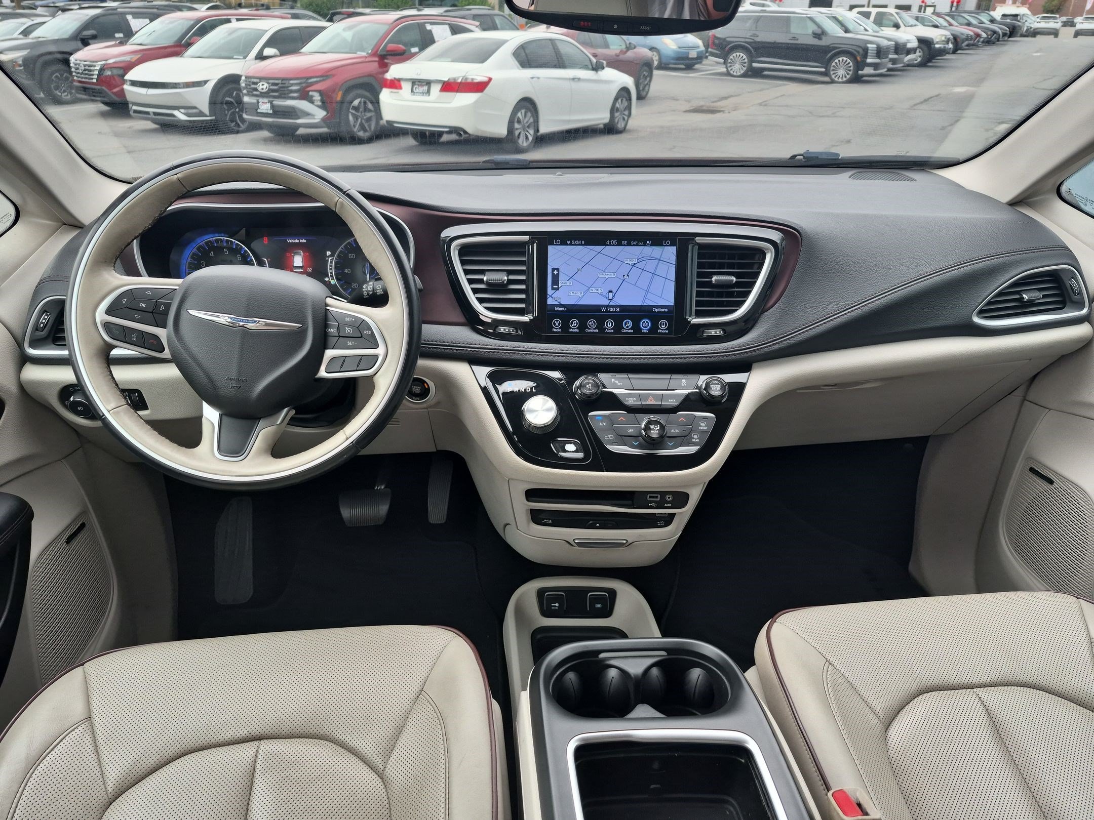 Used 2017 Velvet Red Pearlcoat Chrysler Limited image 25