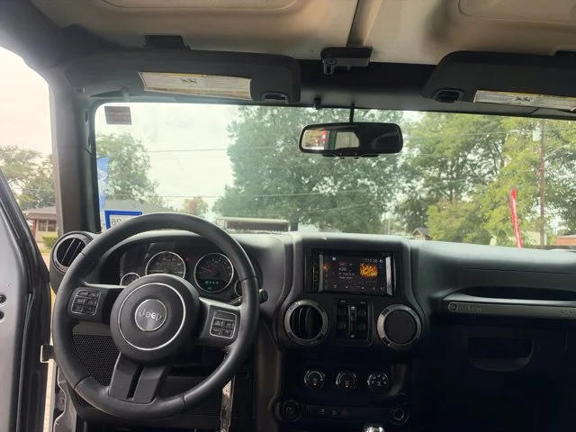 Used 2016 Silver Jeep Unlimited Sport image 23