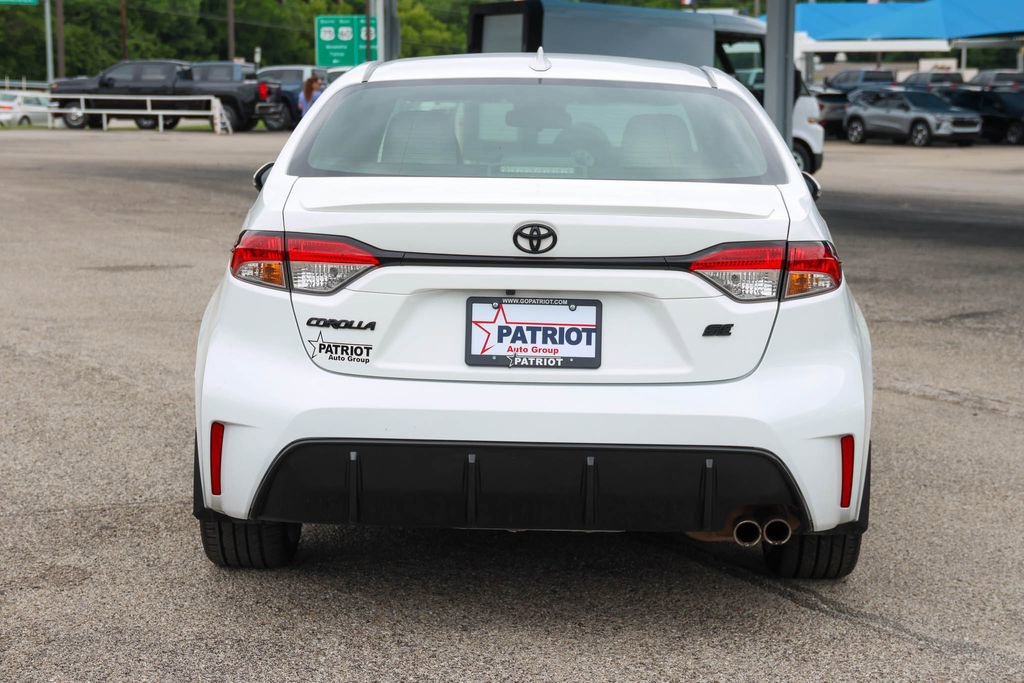 Used 2024 White Toyota SE image 27