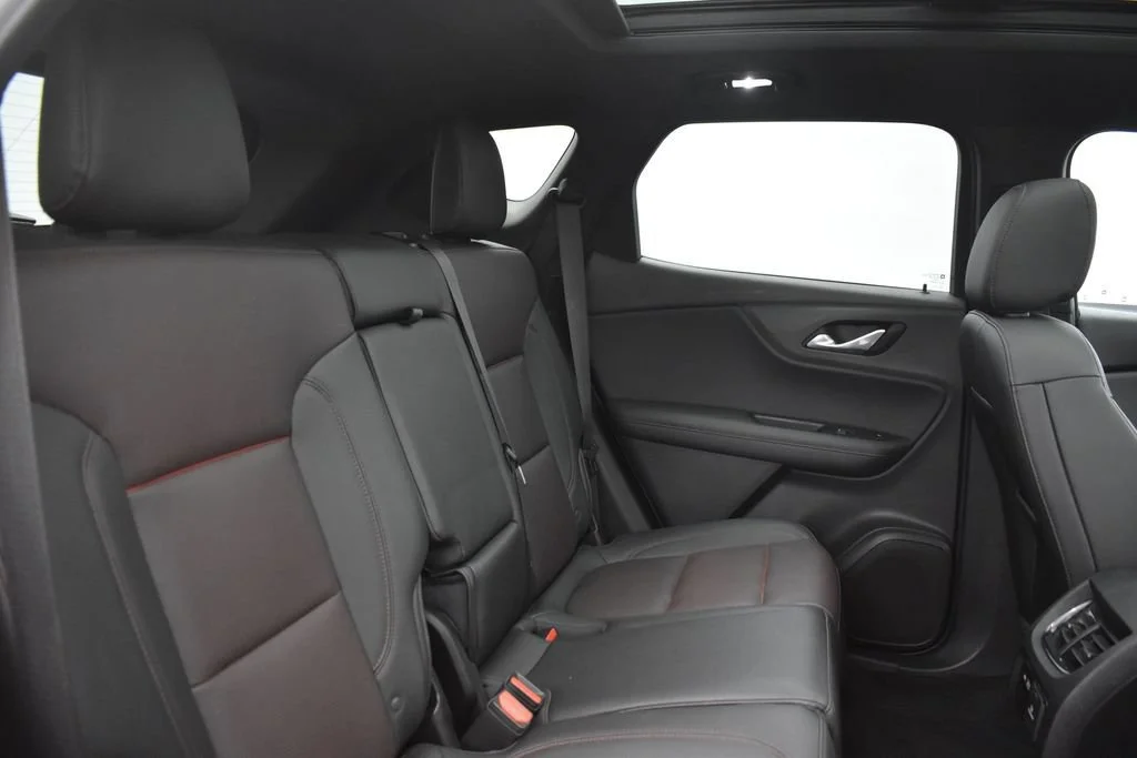 Used 2019 CAJUN RED TINTCOAT Chevrolet RS image 33