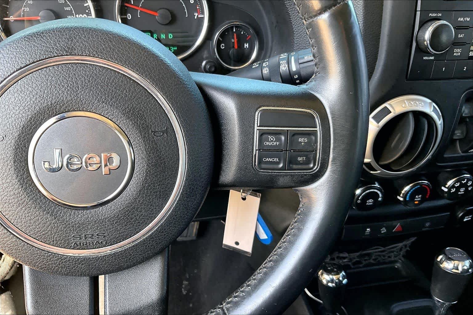 Used 2015 Tank Clearcoat Jeep Sahara image 23