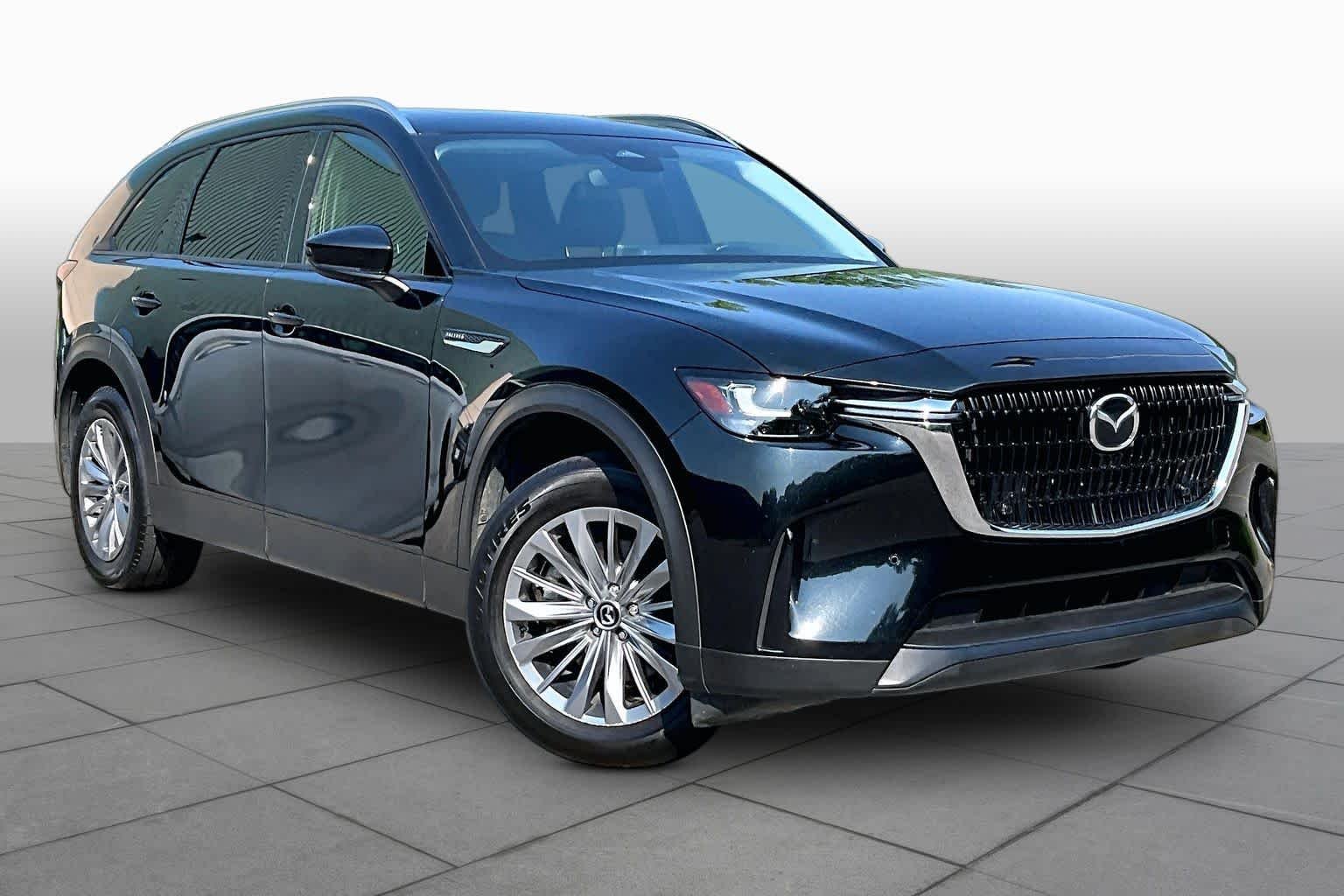 Used 2025 Jet Black Mica Mazda Preferred Package image 3