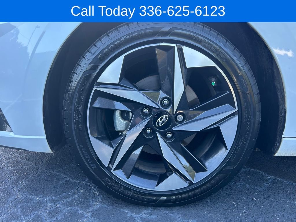 Used 2022 Gray Hyundai Limited image 10
