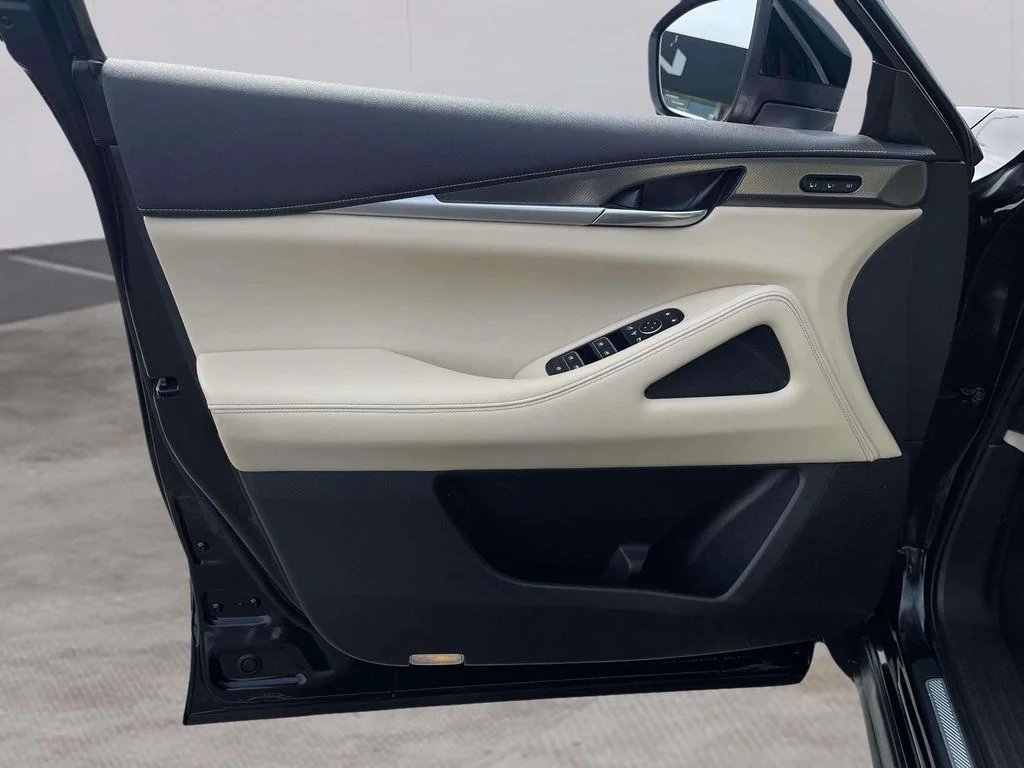 Used 2023 Mineral Black INFINITI LUXE image 18