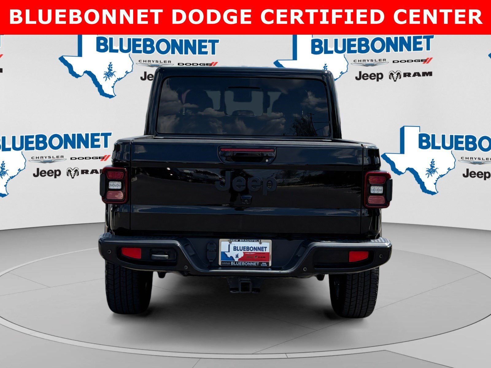 Used 2022 Black Clearcoat Jeep High Altitude image 6