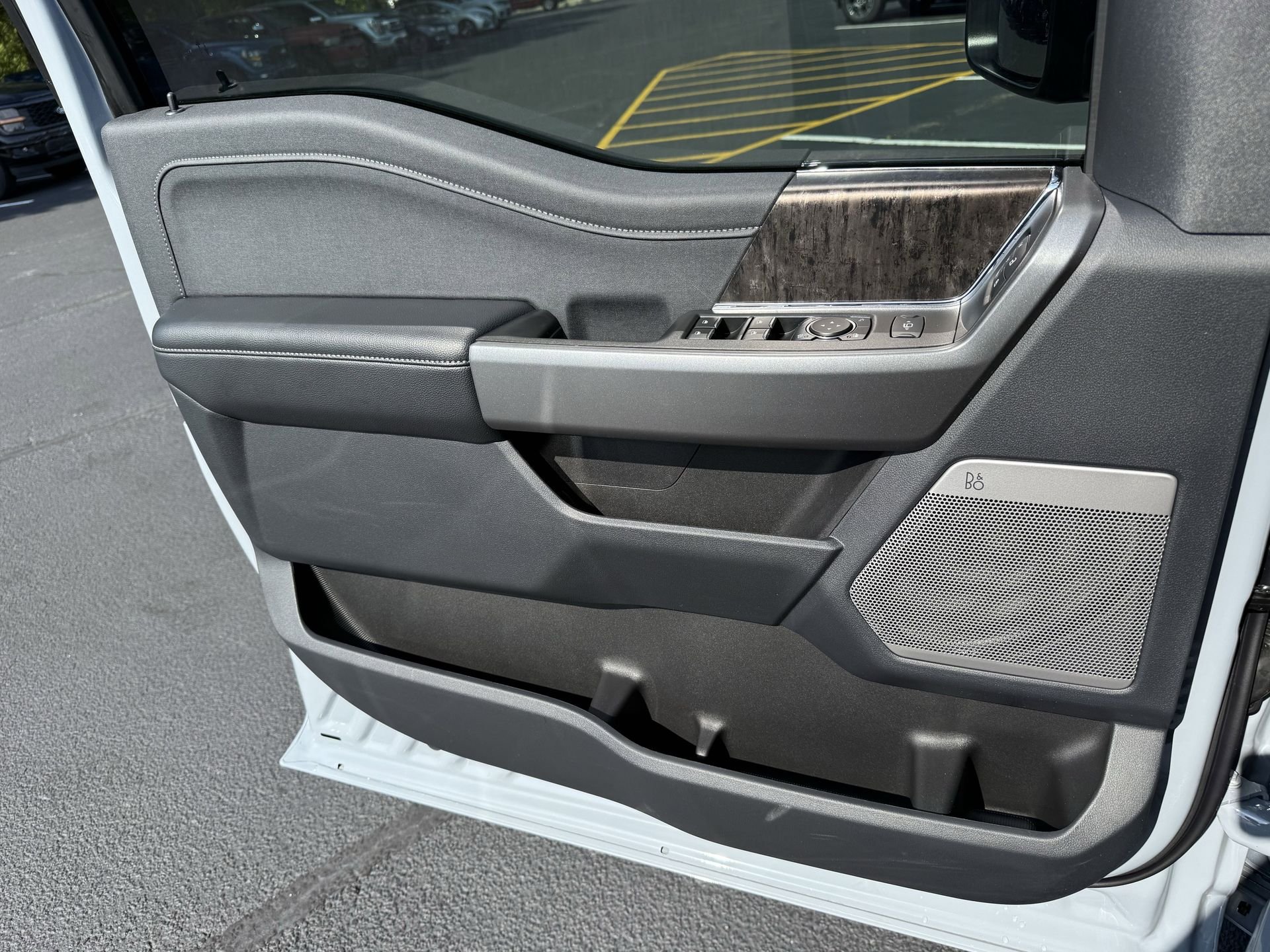 2025 Ford F-250 Super Duty Lariat - Photo 11