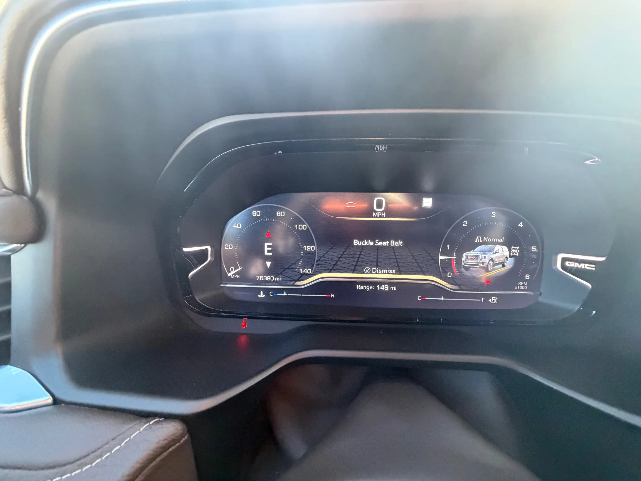 Used 2022 White Frost Tricoat GMC Denali image 25