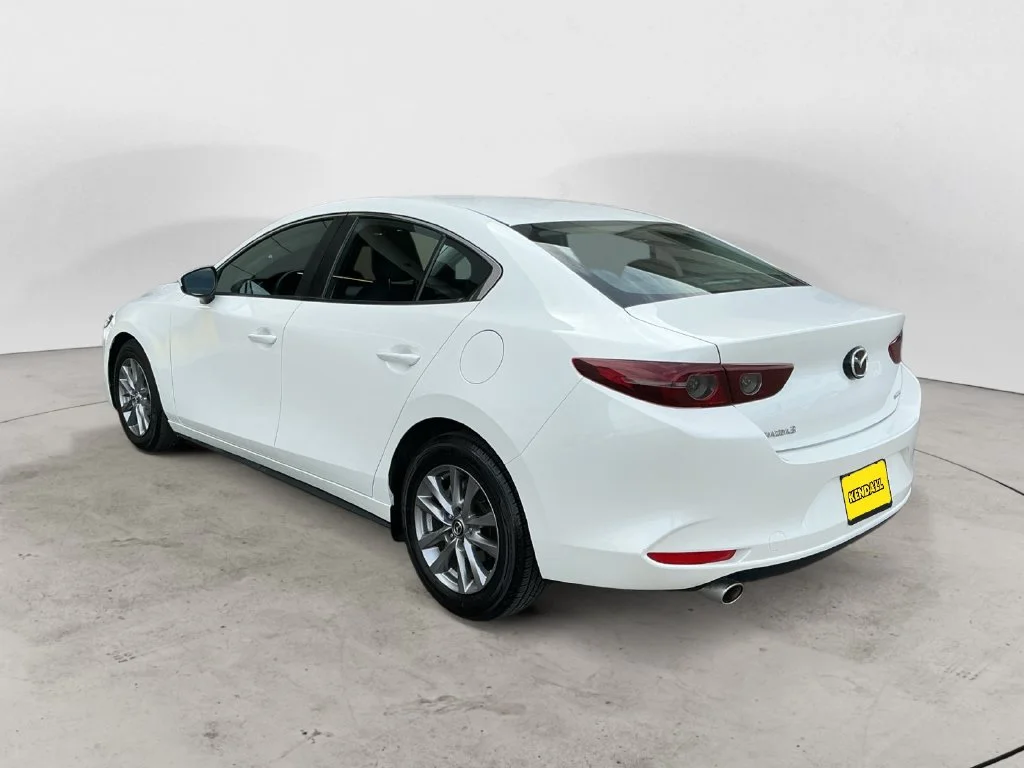 Used 2021 White Mazda 2.5 S image 11