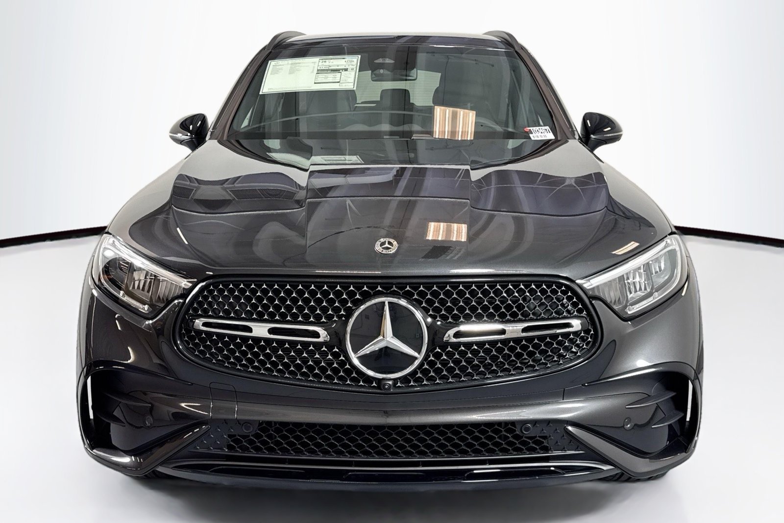 New 2026 Graphite Grey Metallic Mercedes-Benz GLC 300 image 2