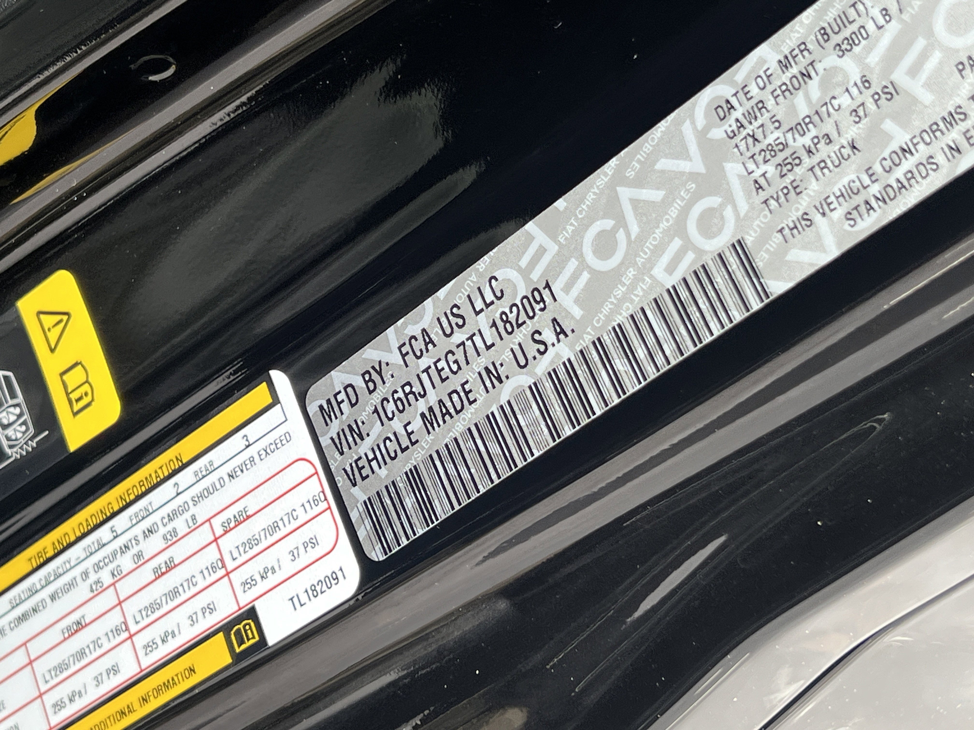 New 2026 Black Clear-Coat Exterior Paint Jeep Mojave X image 36
