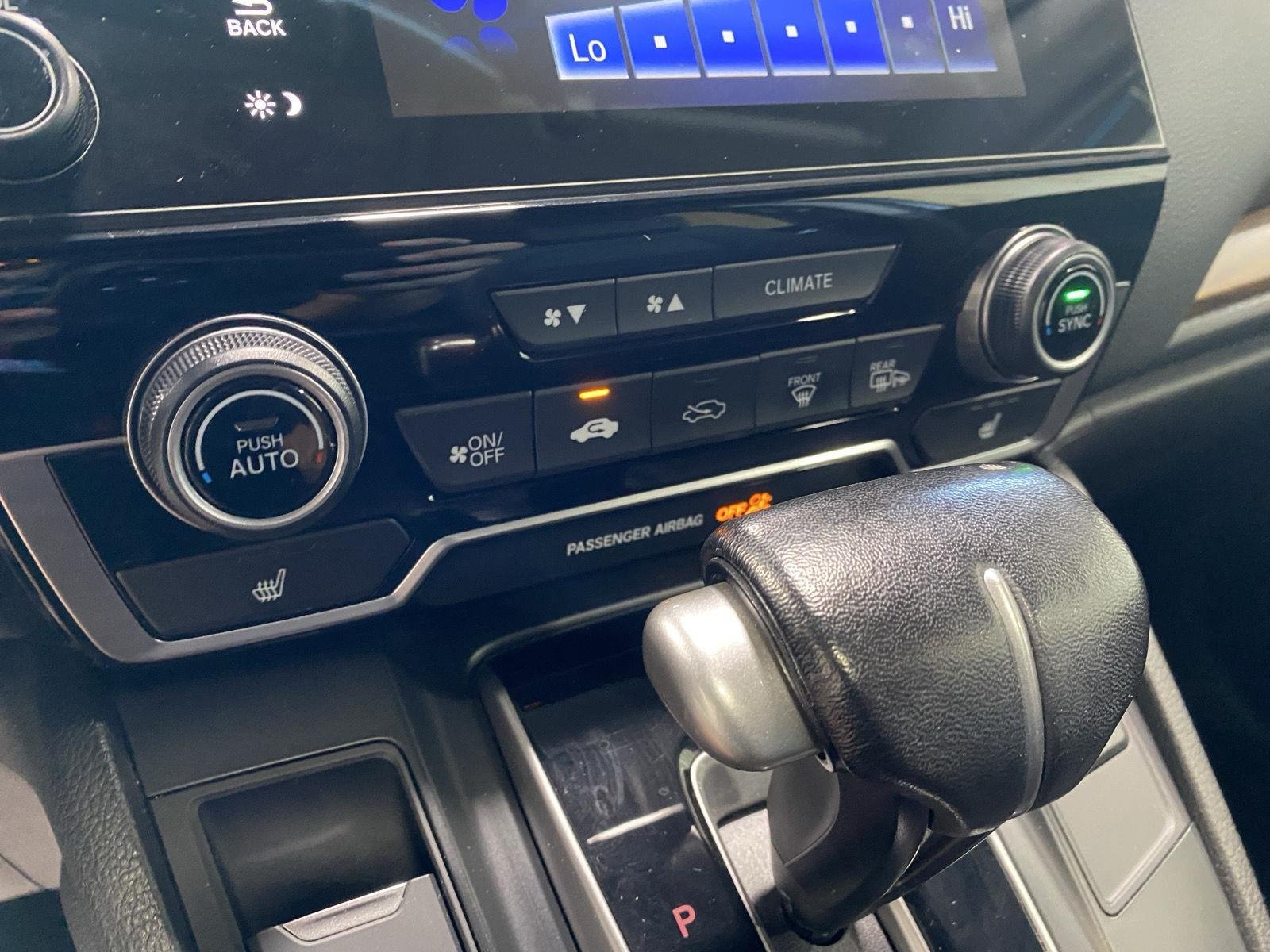 Used 2019 Modern Steel Metallic Honda Touring image 27