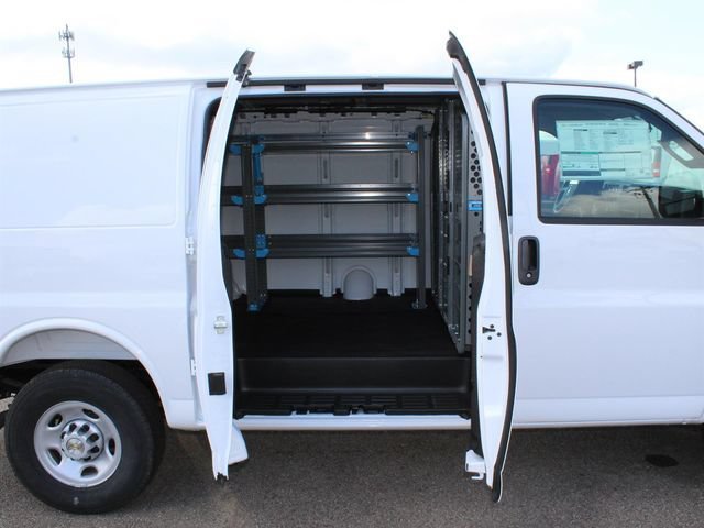 2026 Chevrolet Express Cargo Work Van - Photo 19