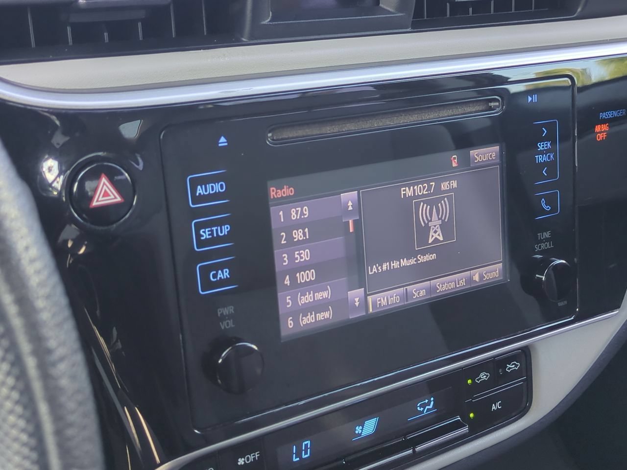 Used 2018 Black Toyota L image 13