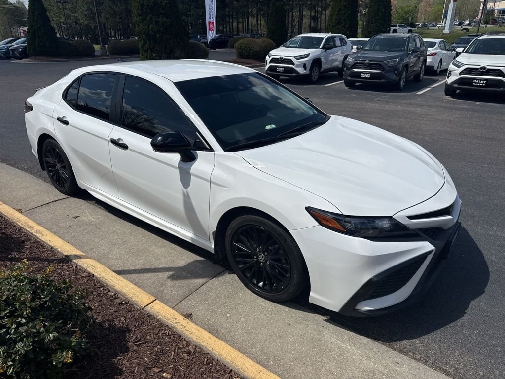 2021 Toyota Camry 2.5 Auto SE Nightshade AWD's photo