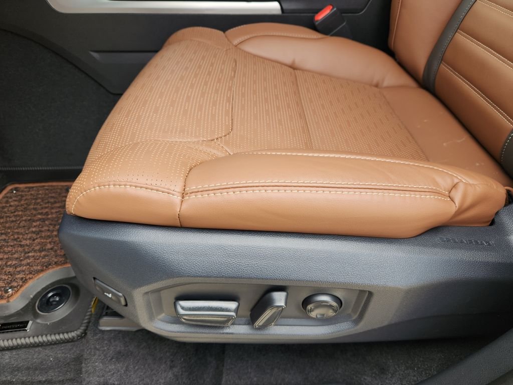 New 2026 Wind Chill Pearl <sup>1</sup> Toyota  1794 Edition image 18