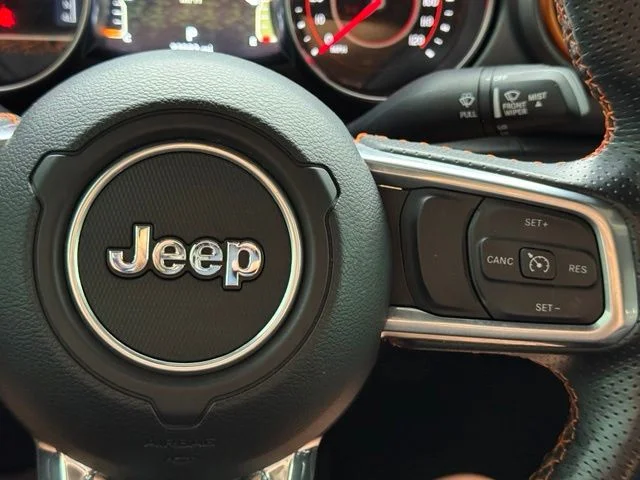 Used 2022 Green Jeep Mojave image 36