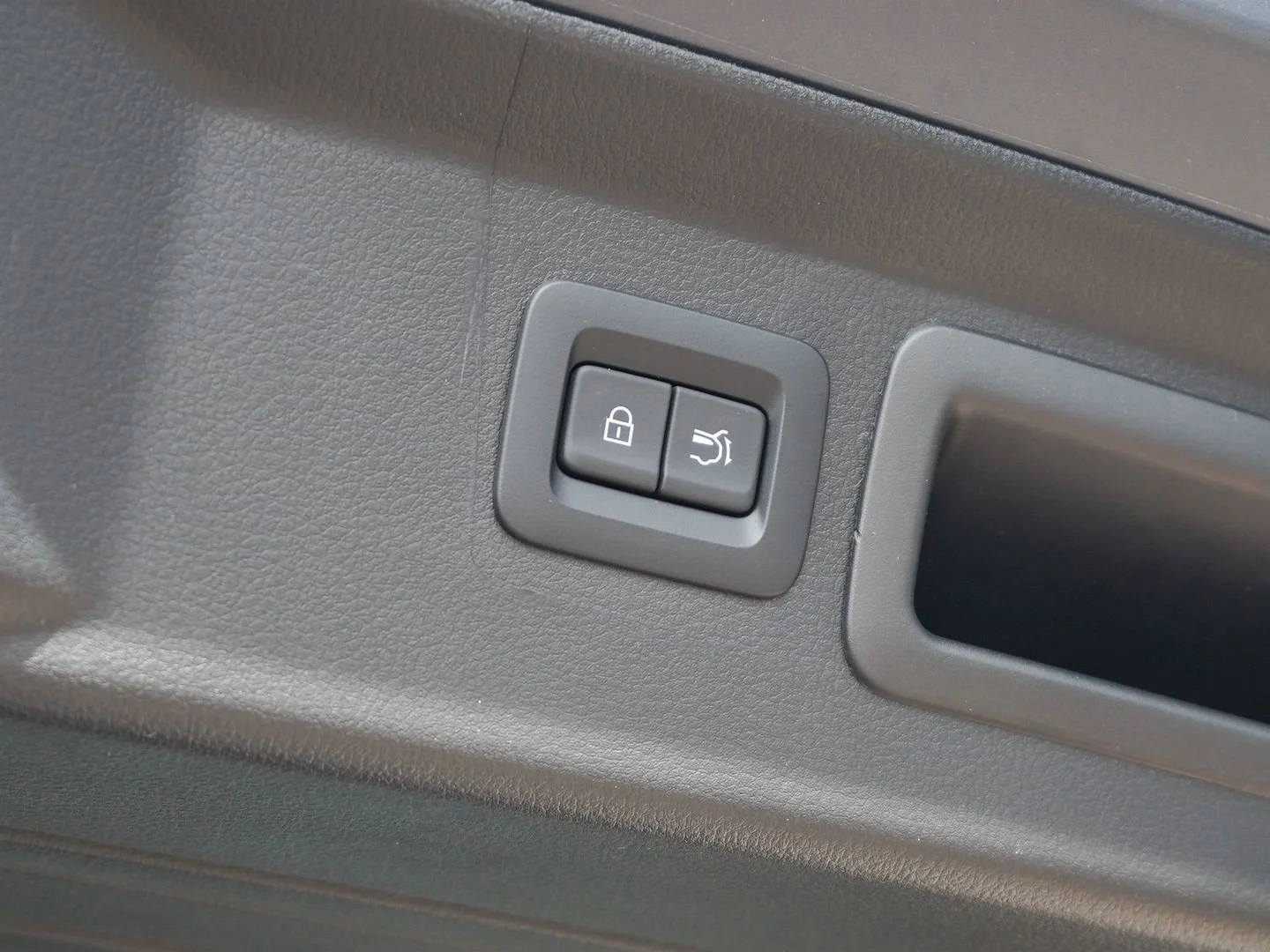 New 2026 Wind Chill Pearl Mazda Premium AWD image 9