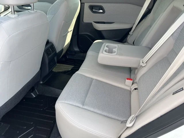 2023 Nissan Rogue SV - Photo 26