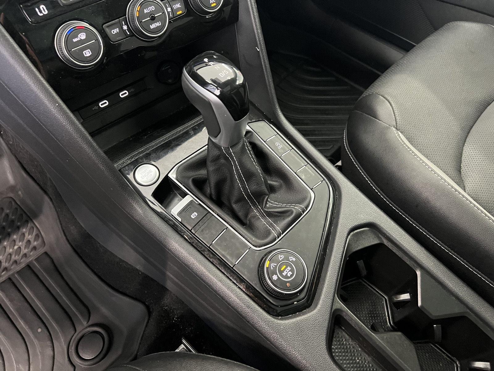 2023 Volkswagen Taos SEL - Photo 19