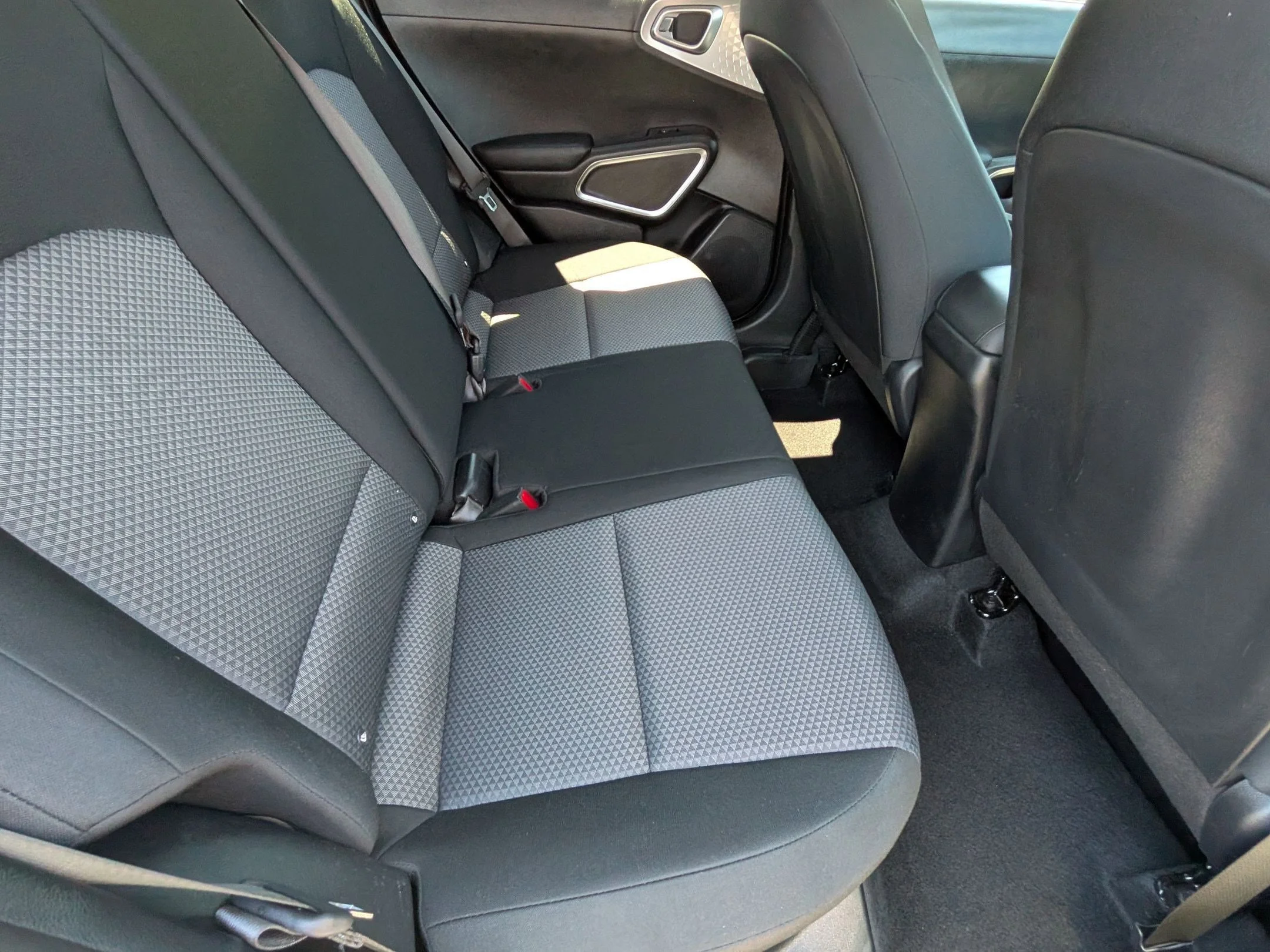 Used 2025 Steel Gray Kia LX image 21