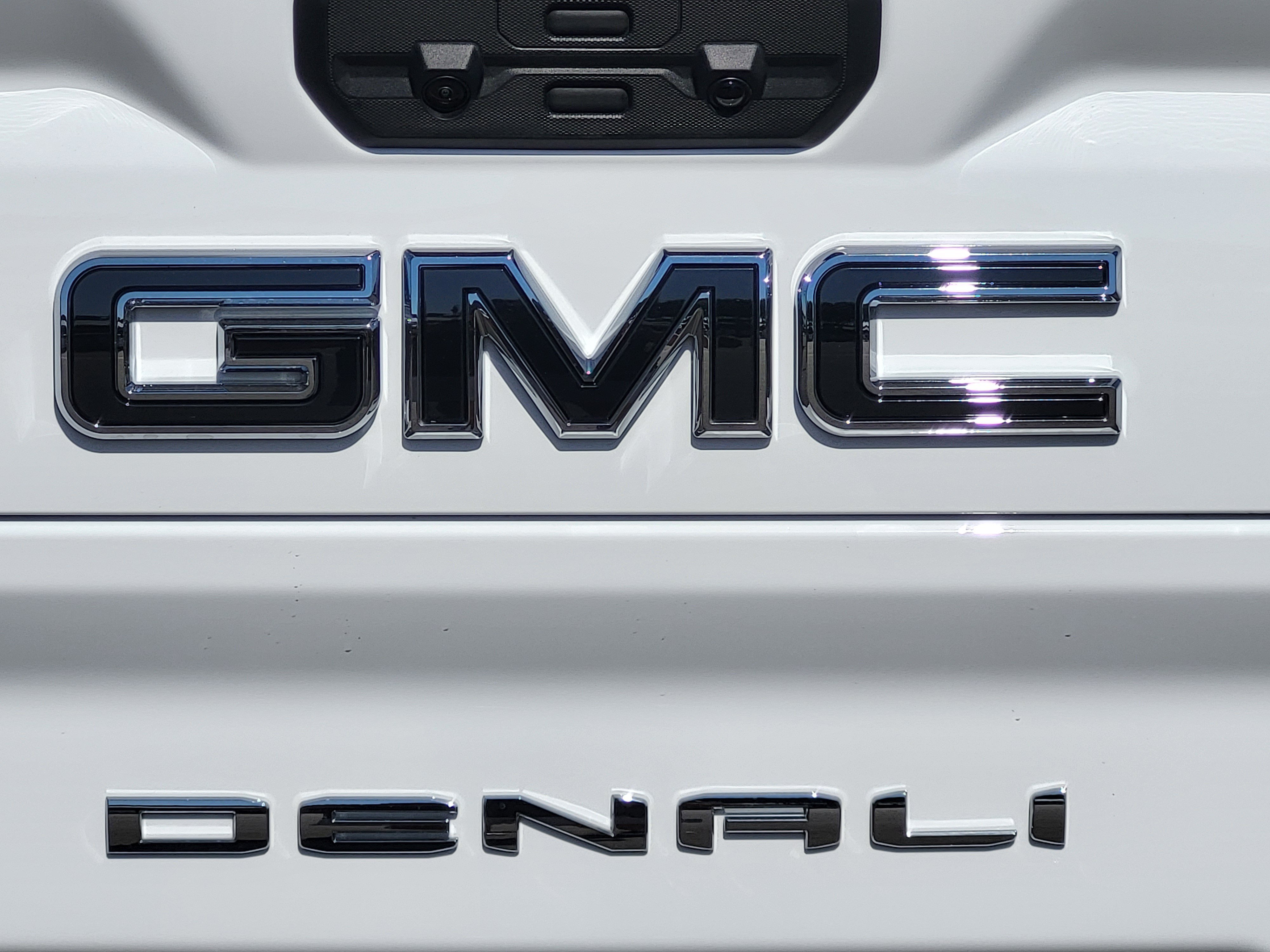 New 2026 Summit White GMC Denali Ultimate image 11