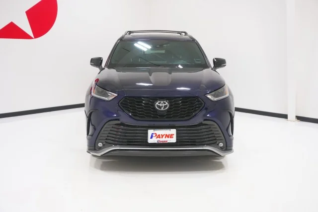 Used 2023  Toyota XSE image 2
