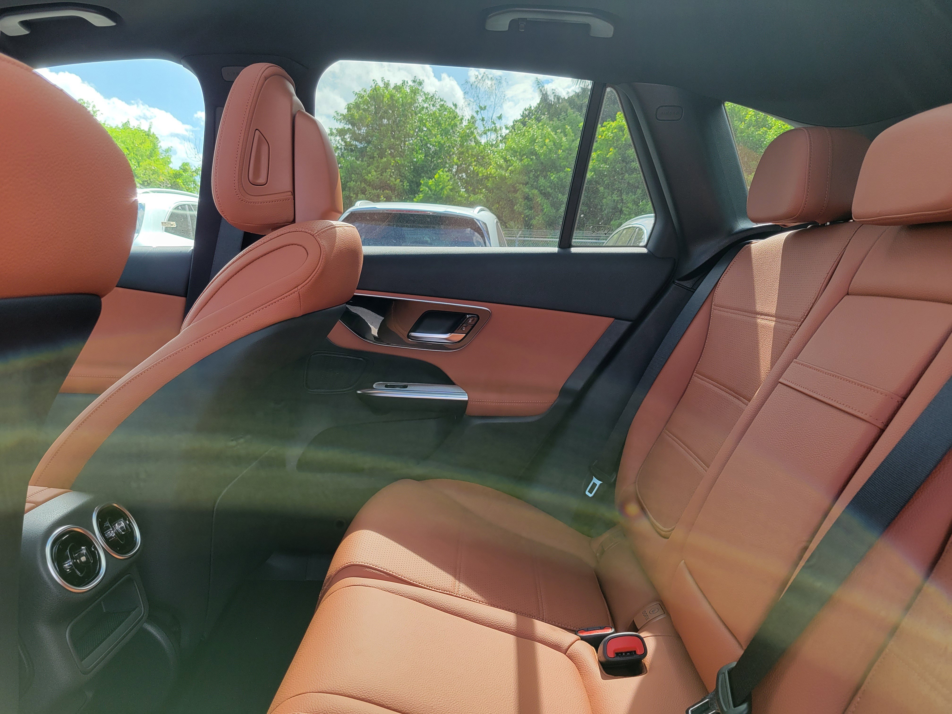 New 2026 Cirrus Silver Metallic Mercedes-Benz GLC 300 image 34
