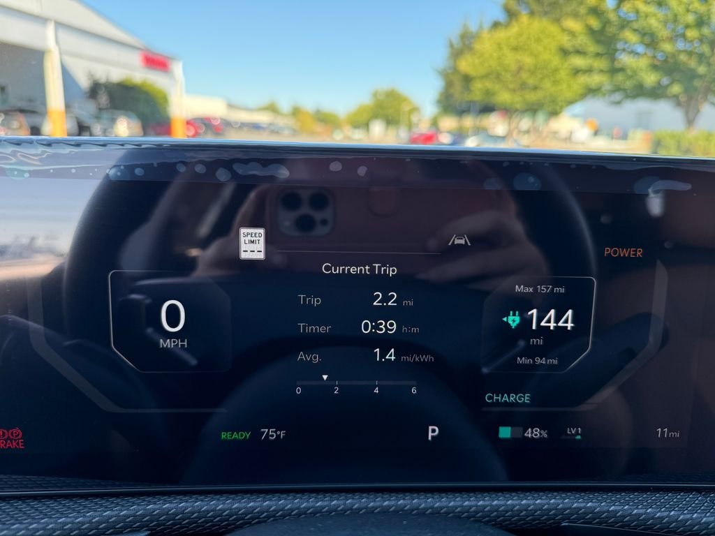 New 2026 Glacial White Pearl Kia WIND image 25