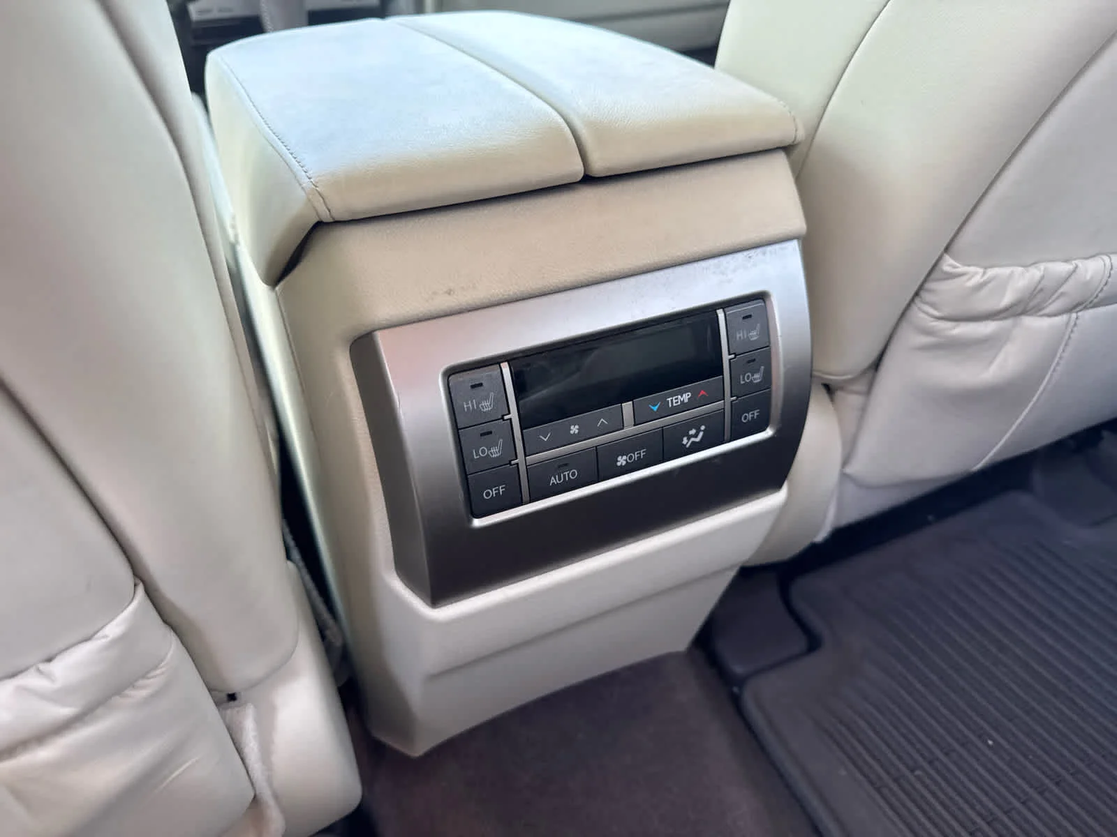 Used 2017 Silver Lining Metallic Lexus Luxury image 18