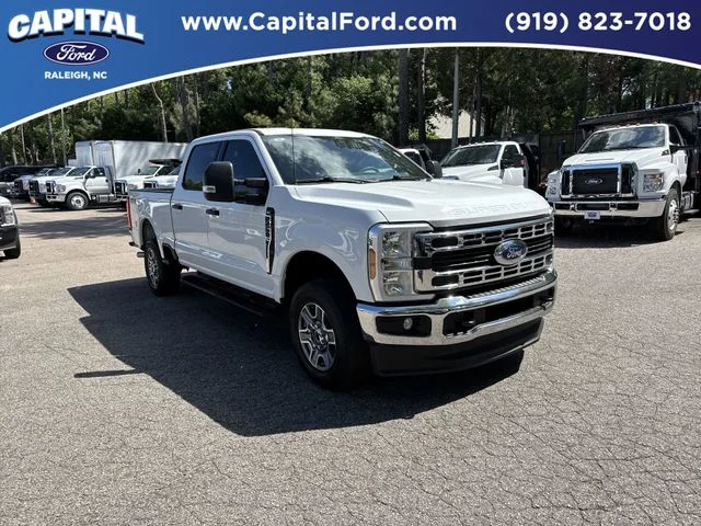 Used 2025 White Ford XLT image 2
