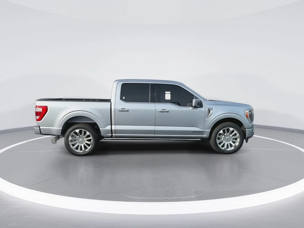 Used 2022 Silver Ford Limited image 9