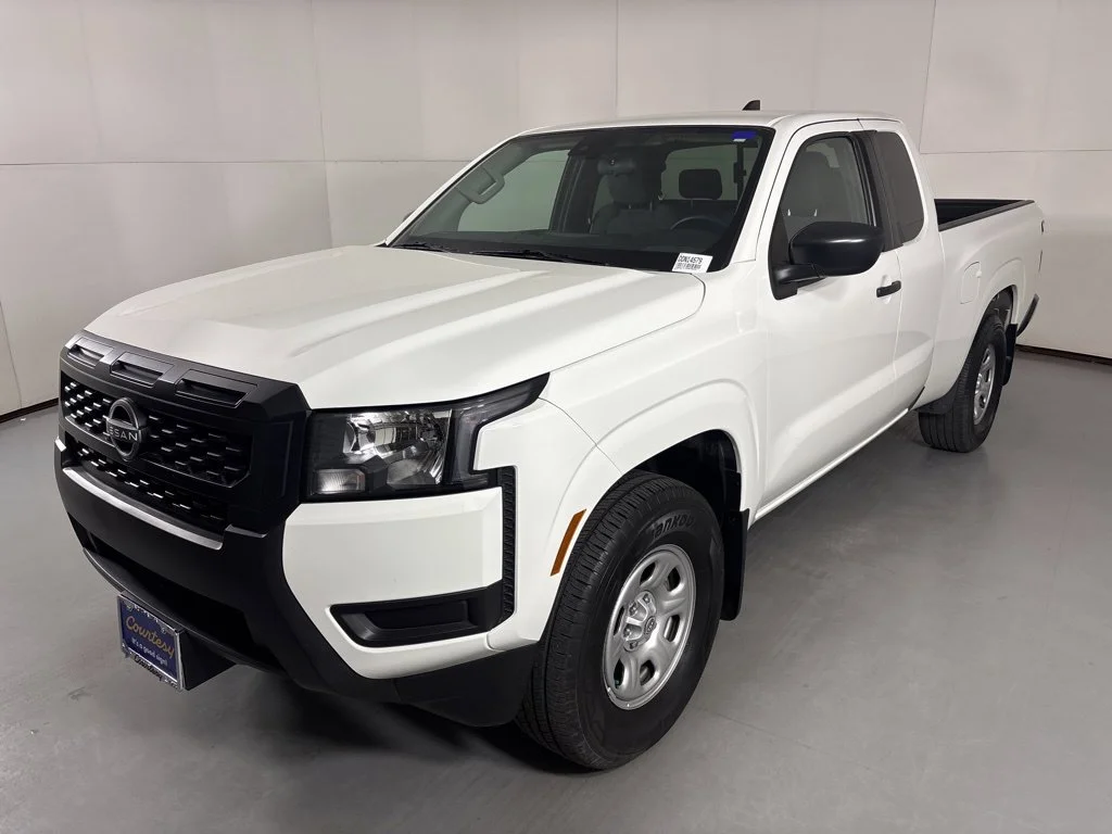 Used 2025 White Nissan S image 4